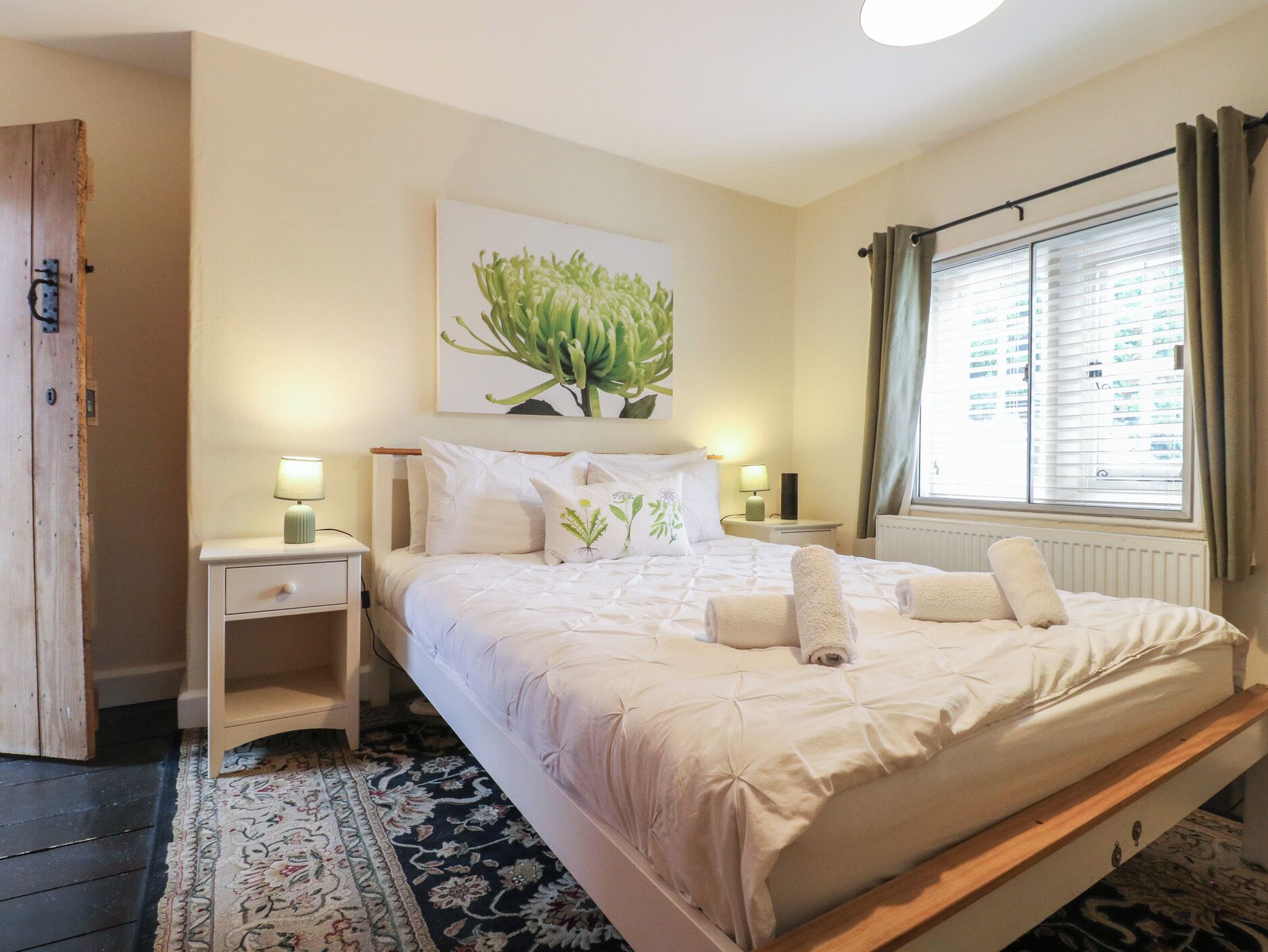 Stuga | 3 sovrum, individuell inredning, unika möbler och gratis wi-fi