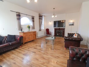 Cottage | Area keluarga | TV