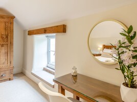 Cottage | 2 bedrooms, individually decorated, individually furnished, free WiFi