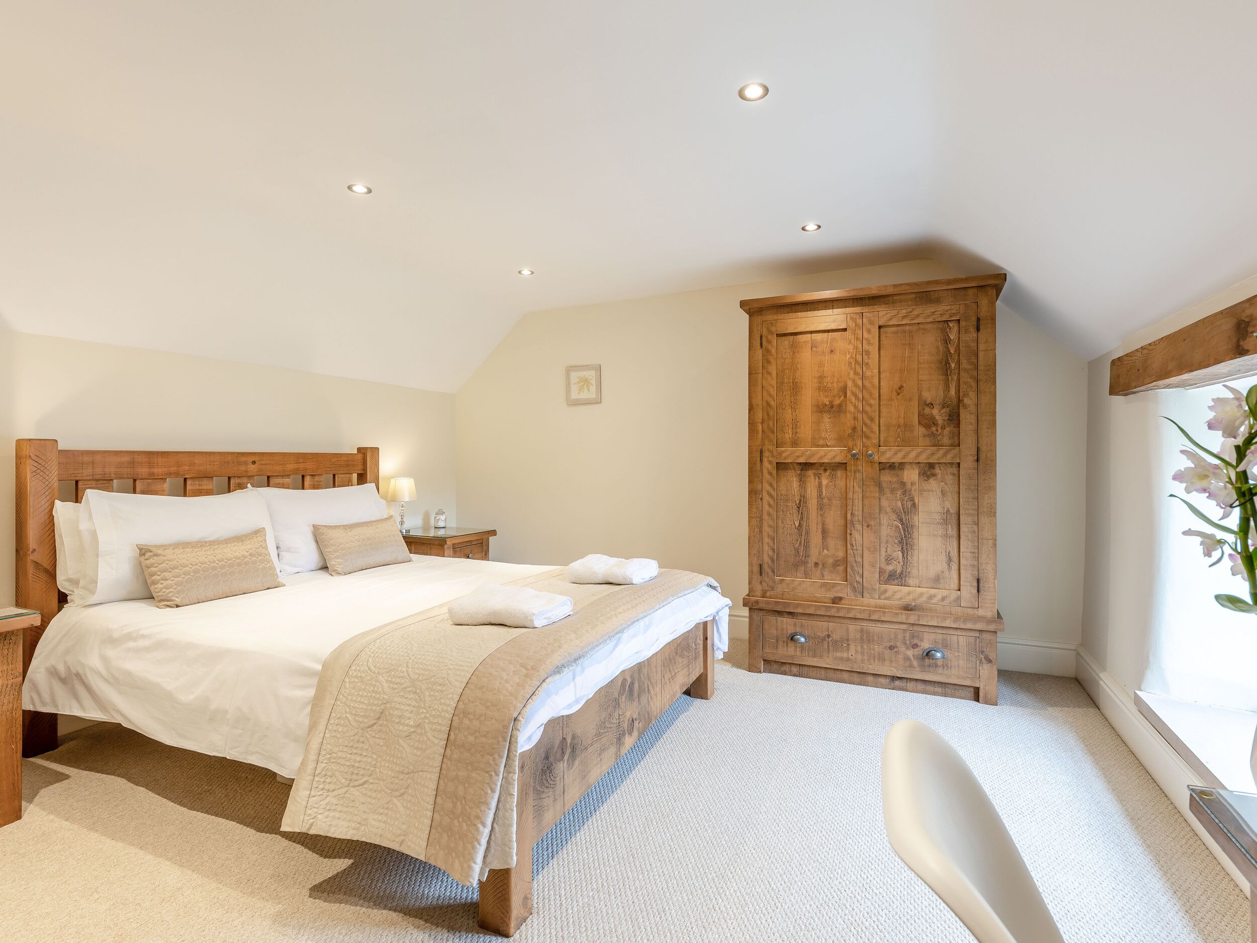 Cottage | 2 bedrooms, individually decorated, individually furnished, free WiFi