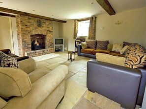 Cottage | Interior - Goldcrest (Leek)