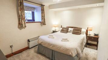 Cottage | 2 bedrooms, individually decorated, individually furnished, free WiFi