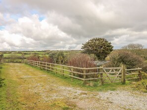 Cottage | Property grounds