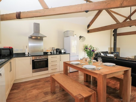 村舍 | 私人厨房 | 冰箱、微波炉、炉灶、洗碗机