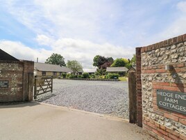 Cottage | Property grounds