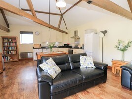 Cottage | Living area | TV, DVD player, foosball