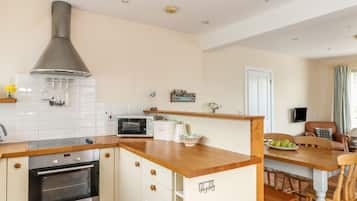Cottage | Interior