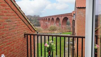 Cottage | Bahagian dalam