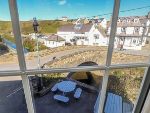 Cottage | Outdoor dining