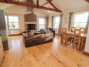 Cottage | Living area | TV, DVD player