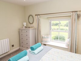 2 habitaciones, decoración personalizada y muebles diferentes