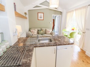 Casa de campo | Cocina privada | Refrigerador, microondas, parrilla de estufa y lavavajillas 