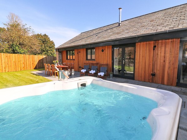 Cottage | Interior