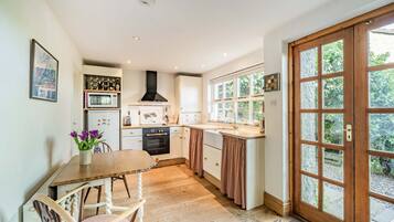 Cottage | Interior