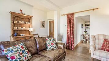 Cottage | Interior