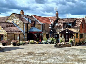 Cottage | Exterior