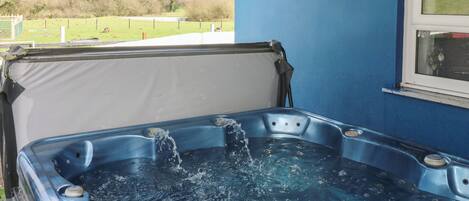 Casa de campo | Tina de hidromasaje al aire libre