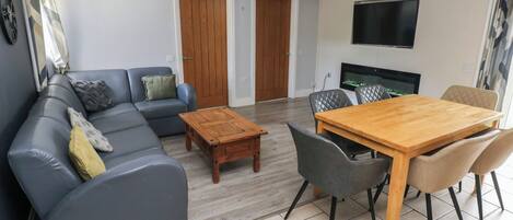 Cottage | Living area