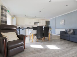 Cottage | Living room | TV