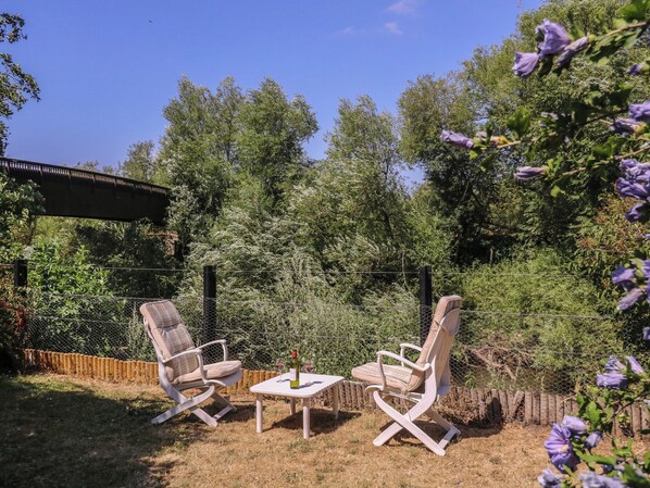 Property grounds - The Lock House (Gloucester)