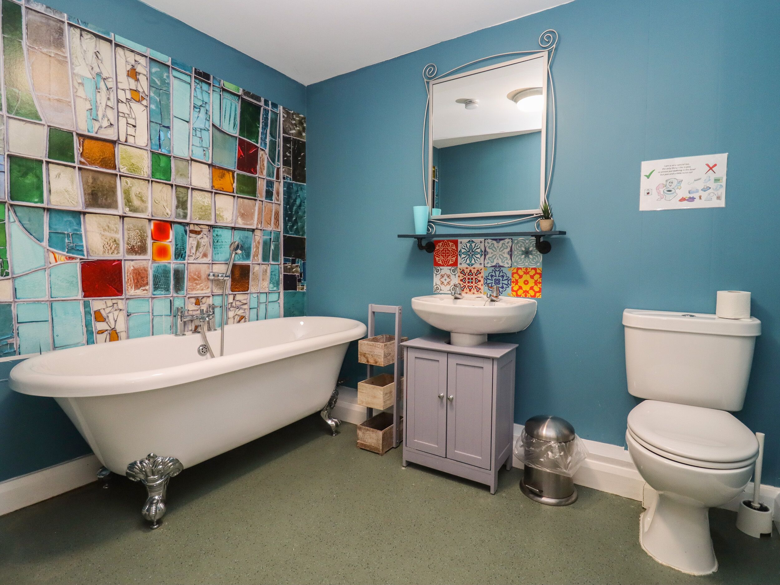 Cottage | Bathroom | Shower