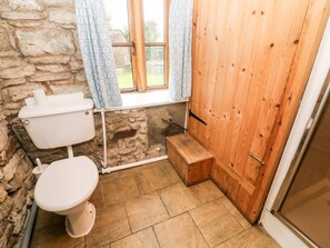 Cottage | Bathroom