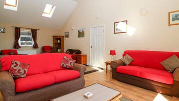 Cottage | Living room | TV