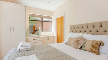 8 bedrooms, individually decorated, individually furnished, free WiFi