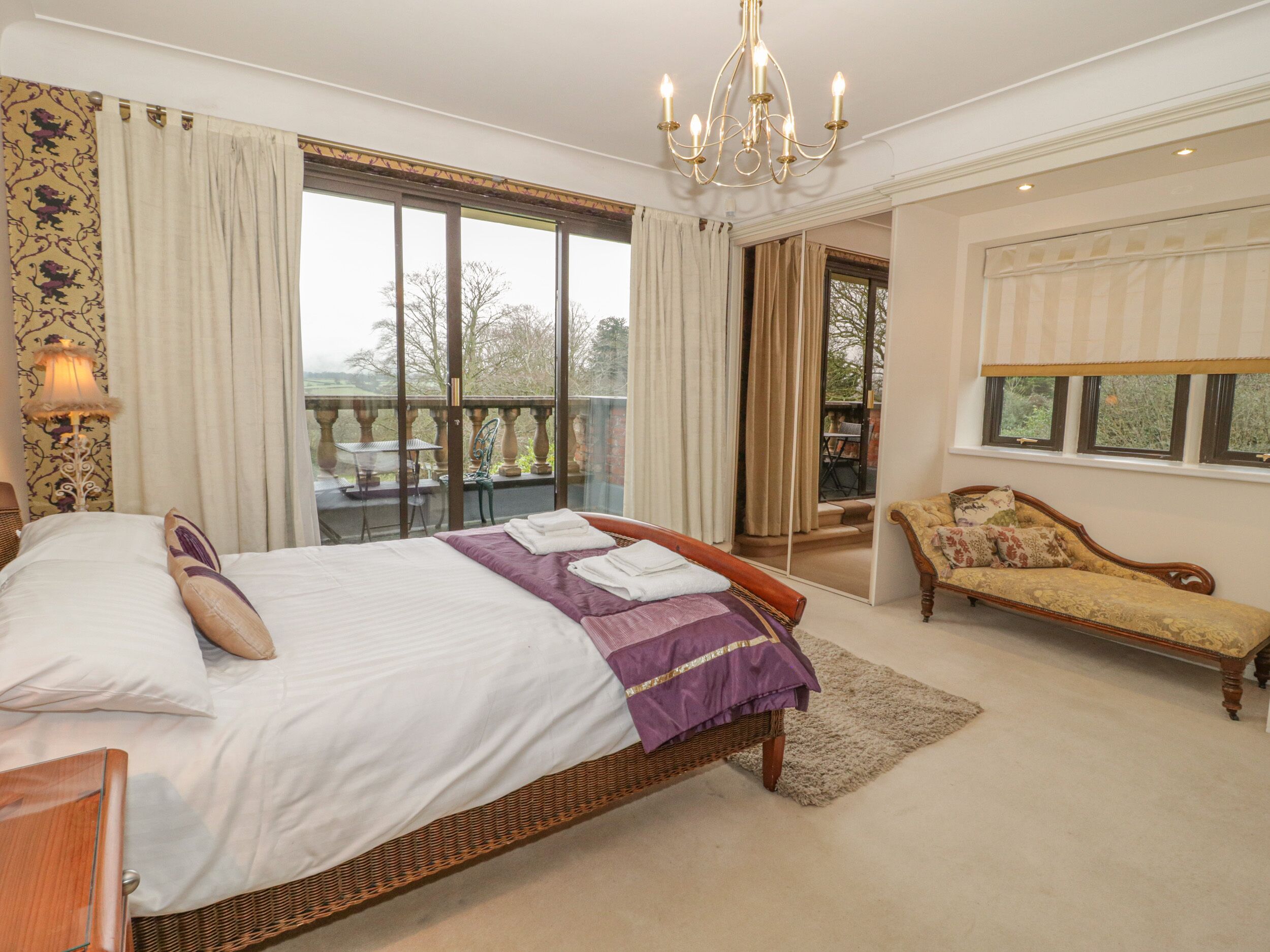 Cottage | 8 bedrooms, individually decorated, individually furnished, free WiFi