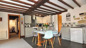 Cottage | Dining