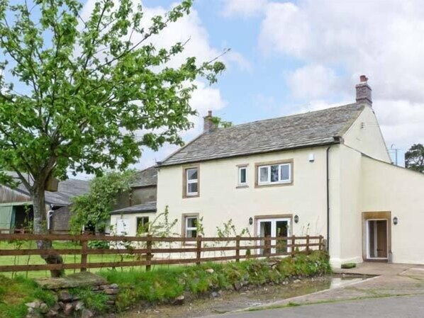 Exterior - Chimney Gill (Carlisle)