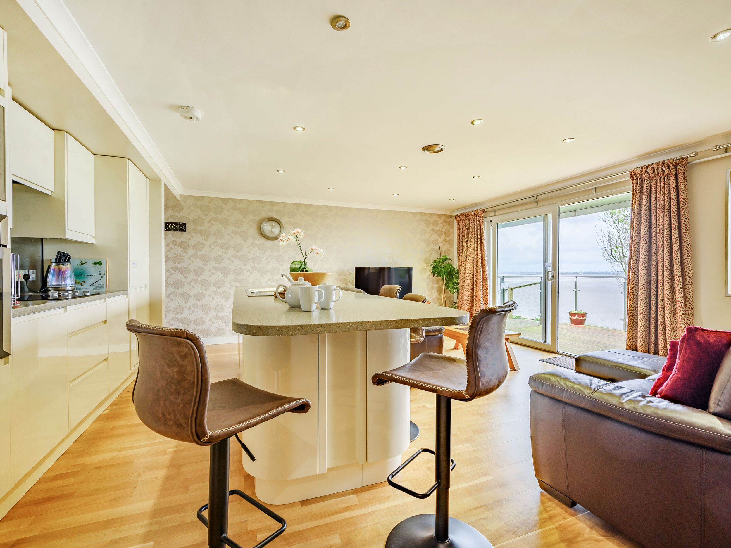 Cottage | Interior