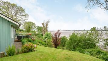 Cottage | Property grounds