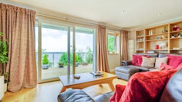 Cottage | Living room | TV, DVD player