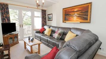 Cottage | Living area