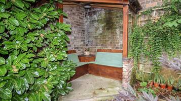 Cottage | Property grounds