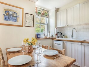 Cottage | Private kitchen | Fridge, dishwasher, high chair, cookware/dishes/utensils