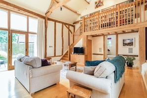 Cottage | Living room | TV
