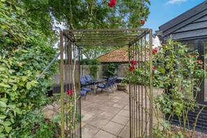 Cottage | Balcony
