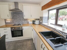 Cottage | Bếp riêng | Bếp nấu, máy rửa bát, ghế cao cho trẻ em