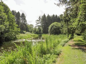 Cottage | Property grounds - Betty's Barn (Church Stretton)