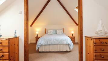 Mökki | 3 makuuhuonetta, yksilöllisesti sisustettu, yksilöllisesti kalustettu