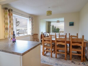 Cottage | Private kitchen | Stovetop, dishwasher, high chair, cookware/dishes/utensils