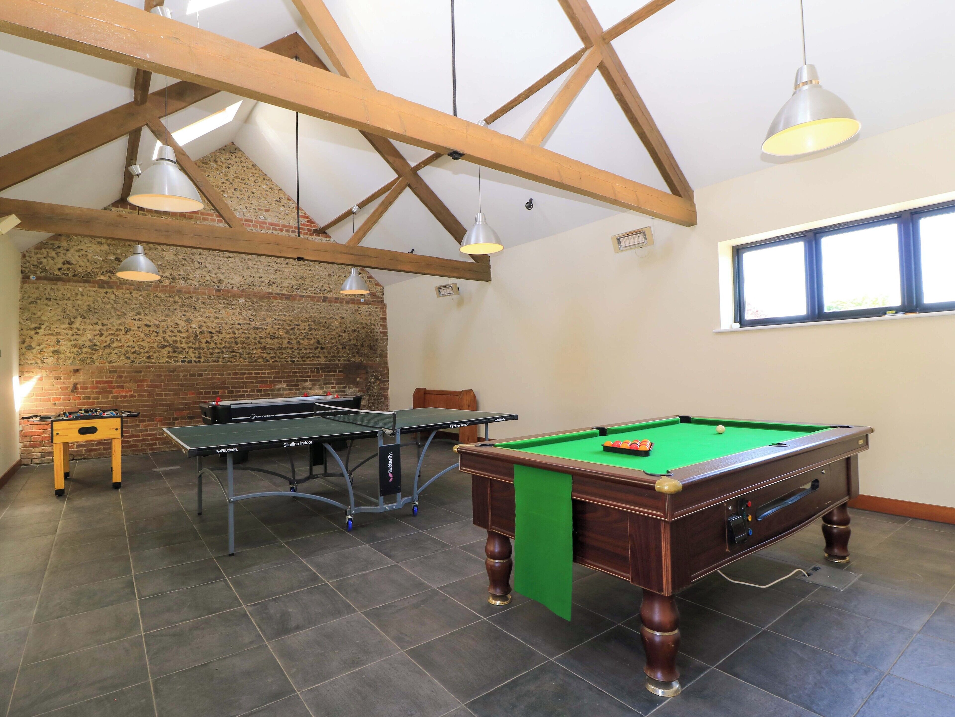 Cottage | Game room