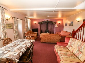 Småhus | Oppholdsrom | TV