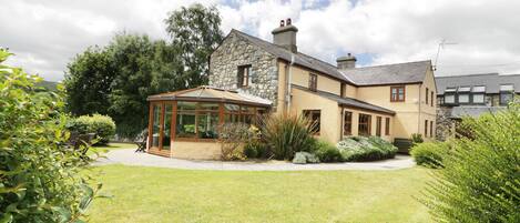 คอทเทจ | ด้านหน้าที่พัก