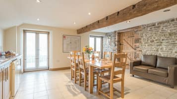 Cottage | Interior