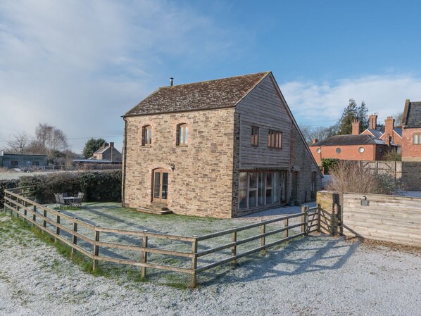 Front of property - Glebe Barn (Ludlow)