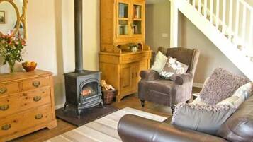 Cottage | Living room | TV