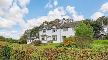 Cottage | Front of property